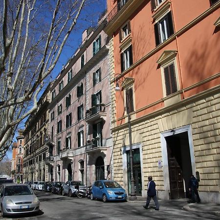 Charme Apartment With Spa In Piazza Del Popolo Rom Exteriör bild